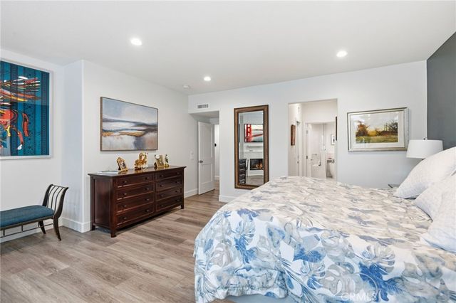 51 Seabrook Cove, Newport Beach, CA 92660