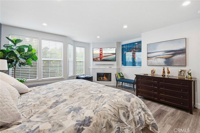 51 Seabrook Cove, Newport Beach, CA 92660