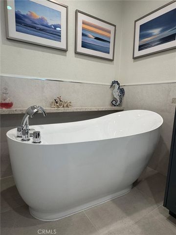 51 Seabrook Cove, Newport Beach, CA 92660