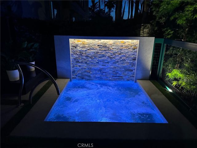 51 Seabrook Cove, Newport Beach, CA 92660