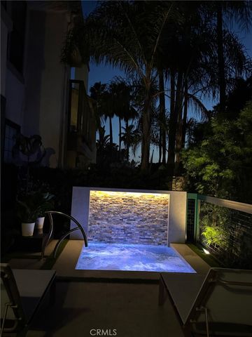 51 Seabrook Cove, Newport Beach, CA 92660