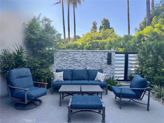 51 Seabrook Cove, Newport Beach, CA 92660