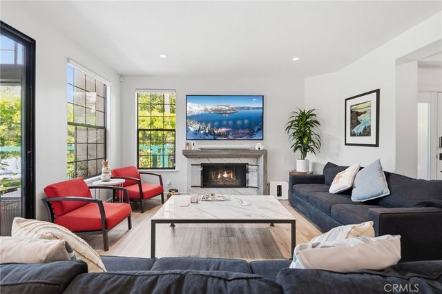 51 Seabrook Cove, Newport Beach, CA 92660