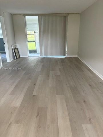 8990 S Hollybrook Boulevard 106, Pembroke Pines, FL 33025