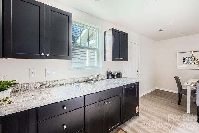 1614 Ct Brooks Circle, Charlotte, NC 28212
