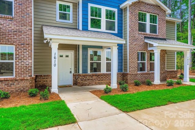 1614 Ct Brooks Circle, Charlotte, NC 28212