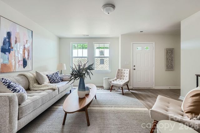 1614 Ct Brooks Circle, Charlotte, NC 28212