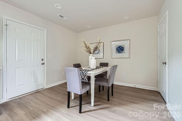 1614 Ct Brooks Circle, Charlotte, NC 28212