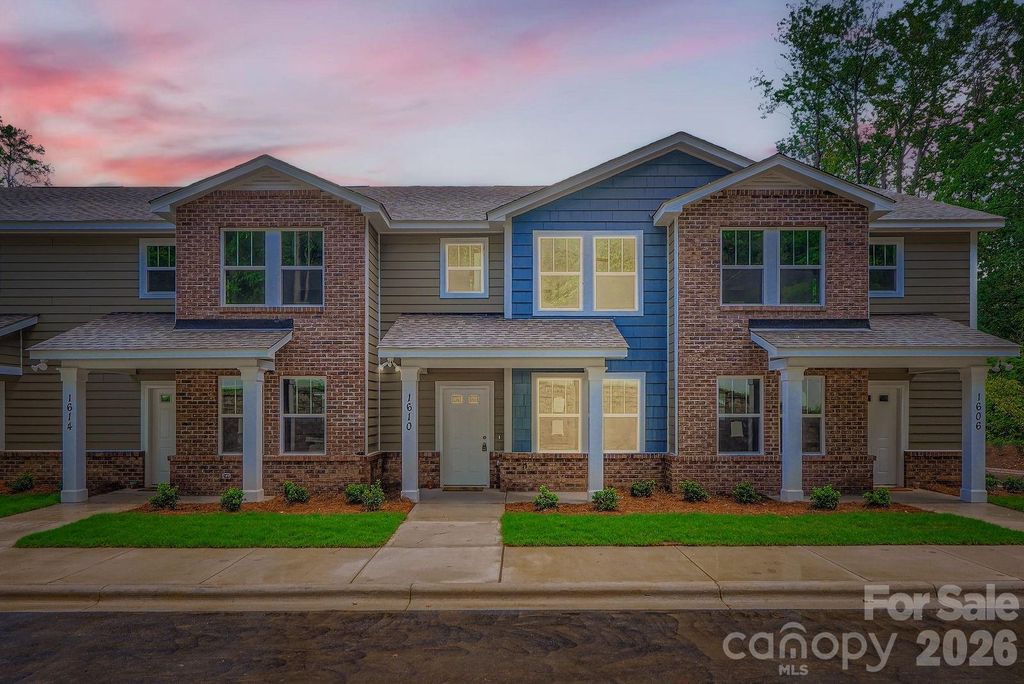 1614 Ct Brooks Circle, Charlotte, NC 28212