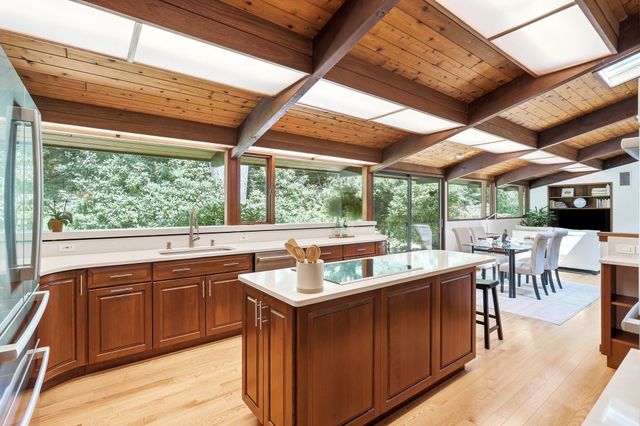 40 Brigham Woods, Concord, MA 01742