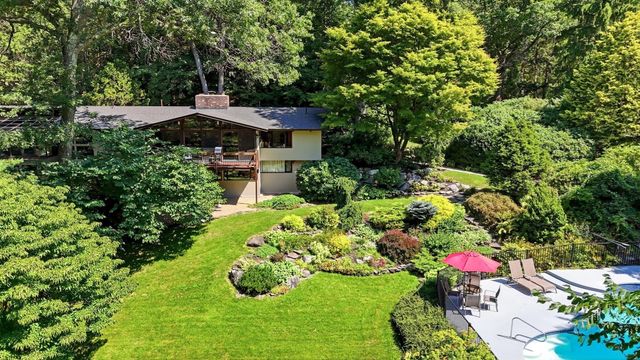 40 Brigham Woods, Concord, MA 01742