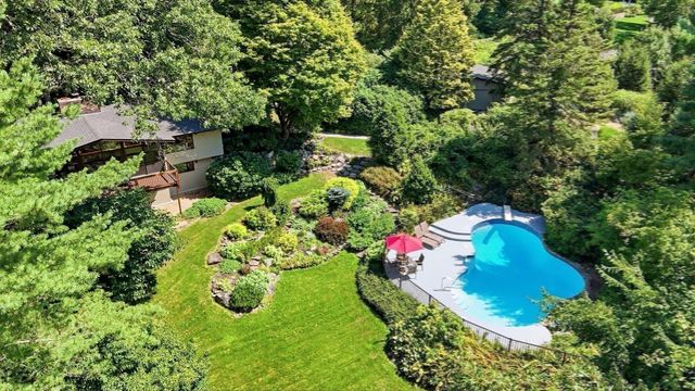 40 Brigham Woods, Concord, MA 01742