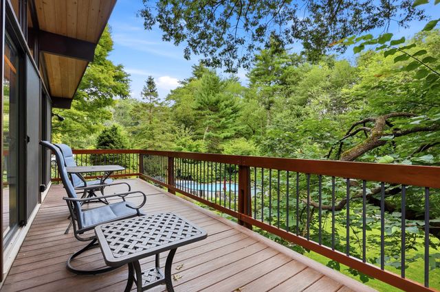40 Brigham Woods, Concord, MA 01742