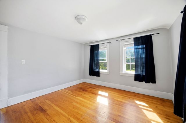 96 Catherine St, Chicopee, MA 01013