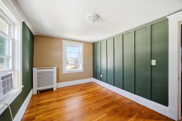 96 Catherine St, Chicopee, MA 01013