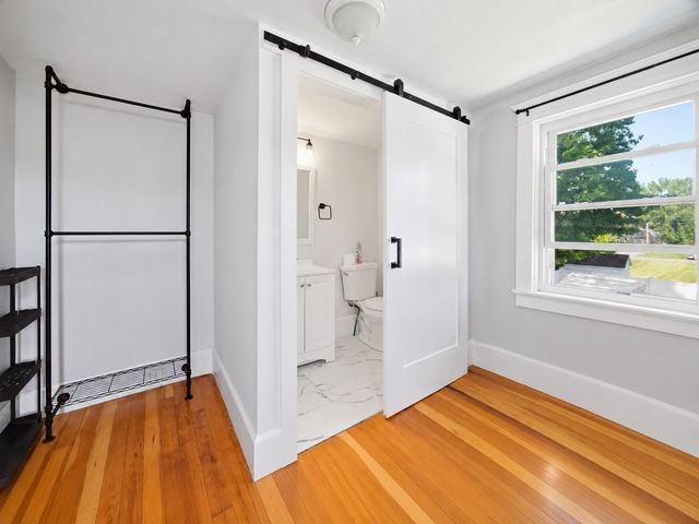 96 Catherine St, Chicopee, MA 01013