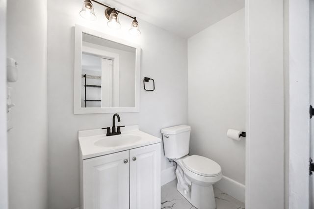 96 Catherine St, Chicopee, MA 01013