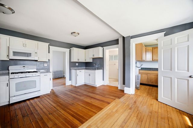 96 Catherine St, Chicopee, MA 01013
