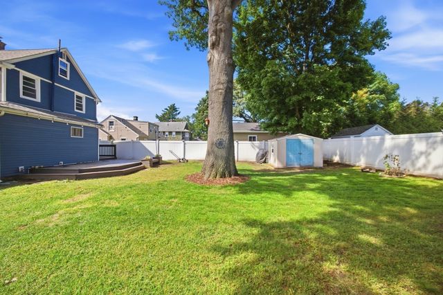 96 Catherine St, Chicopee, MA 01013