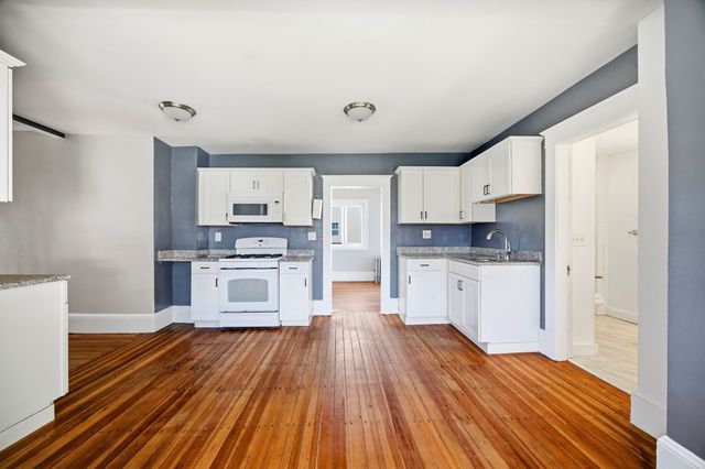96 Catherine St, Chicopee, MA 01013