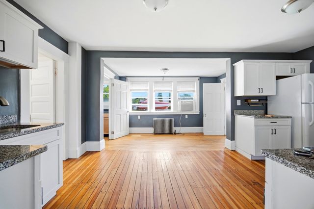 96 Catherine St, Chicopee, MA 01013