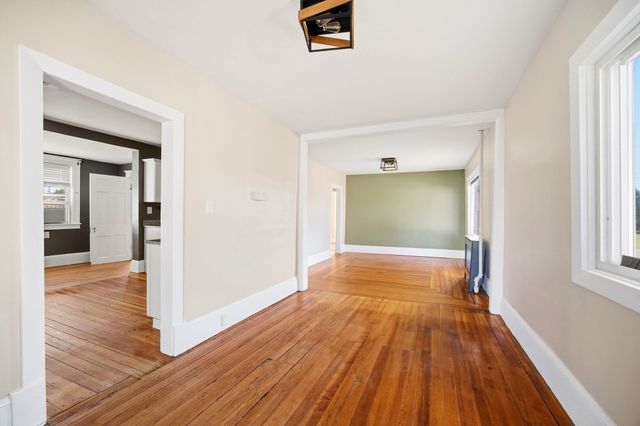 96 Catherine St, Chicopee, MA 01013
