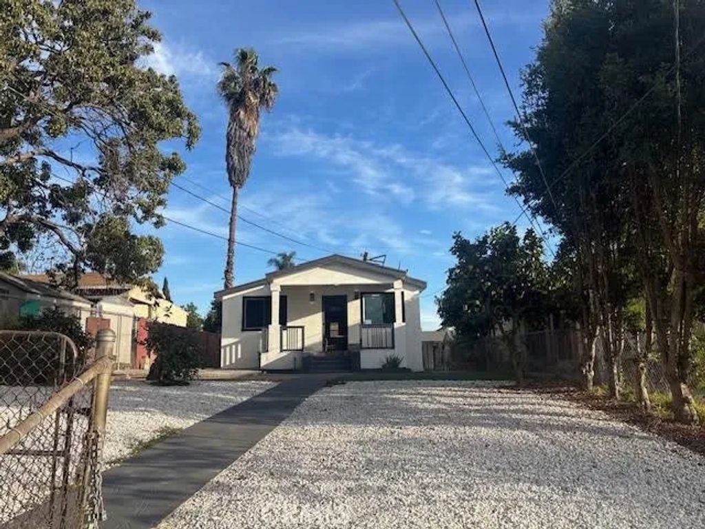 1152 S S Mott St, Los Angeles, CA 90023