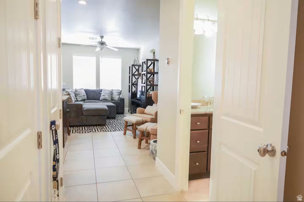 Image 9 of property listing at 4154 E TORREY PINES DR, Washington, UT 84780