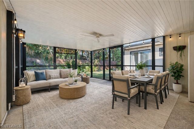 715 10TH ST N, Naples, FL 34102