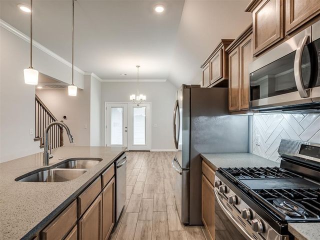 2200 Arcady Avenue, Norman, OK 73026