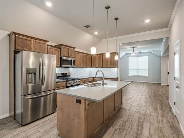 2200 Arcady Avenue, Norman, OK 73026