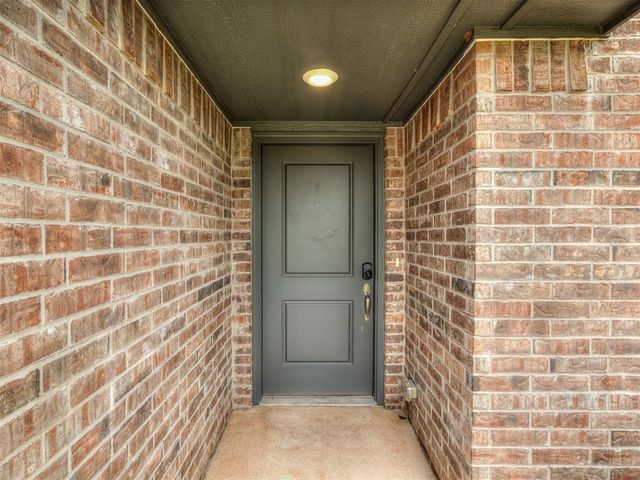 2200 Arcady Avenue, Norman, OK 73026