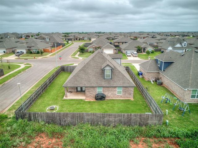 2200 Arcady Avenue, Norman, OK 73026