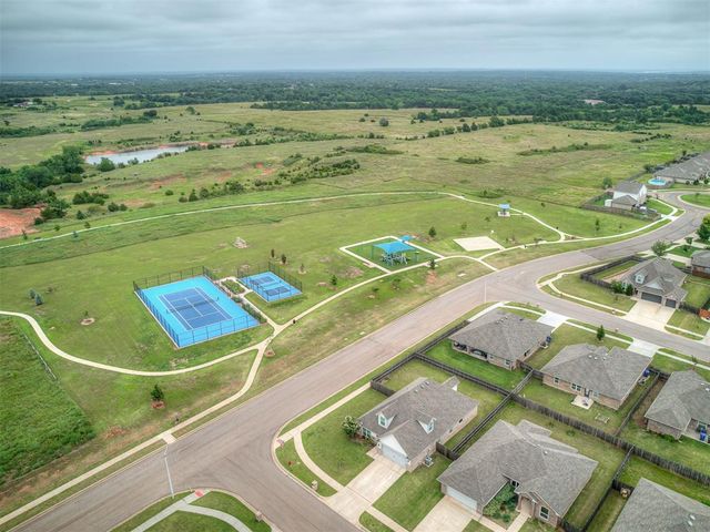 2200 Arcady Avenue, Norman, OK 73026