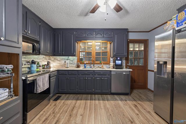 222 Dee Ann Road, Trinity, AL 35673