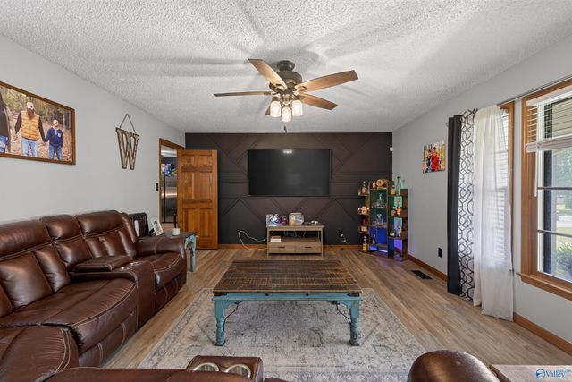 222 Dee Ann Road, Trinity, AL 35673