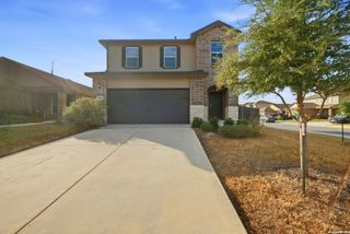 15603 GARAM TRL, Von Ormy, TX 78073