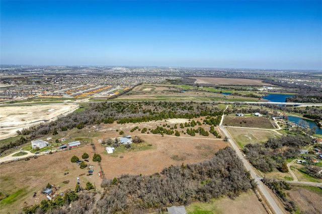 333 Spring Valley ST, Hutto, TX 78634