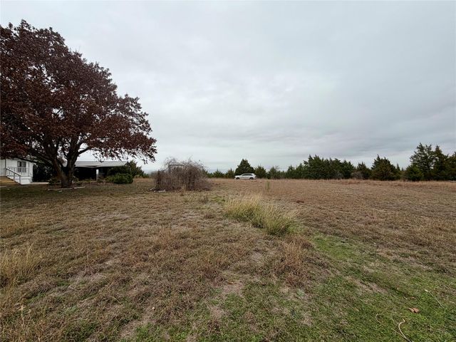 333 Spring Valley ST, Hutto, TX 78634