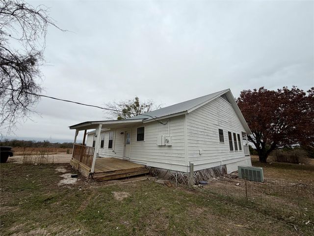 333 Spring Valley ST, Hutto, TX 78634