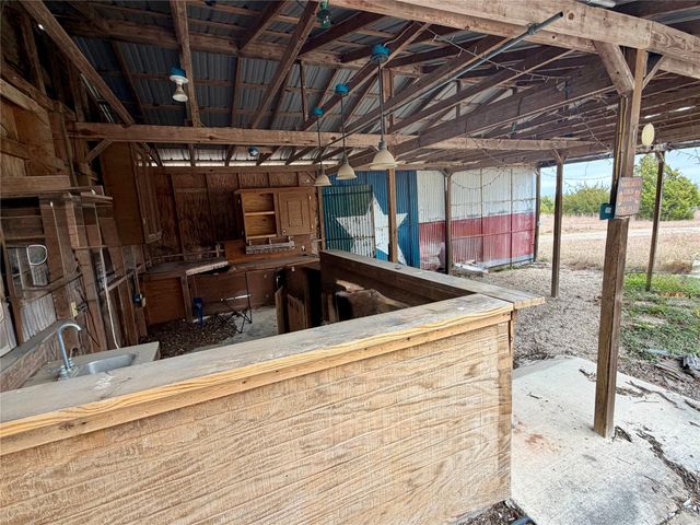 333 Spring Valley ST, Hutto, TX 78634