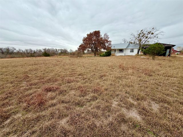 333 Spring Valley ST, Hutto, TX 78634