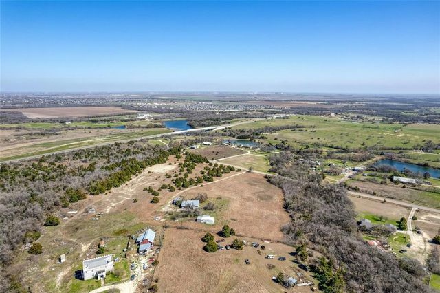 333 Spring Valley ST, Hutto, TX 78634