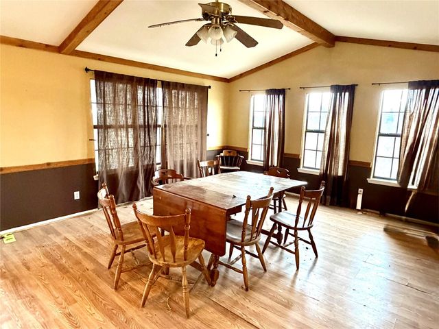 333 Spring Valley ST, Hutto, TX 78634