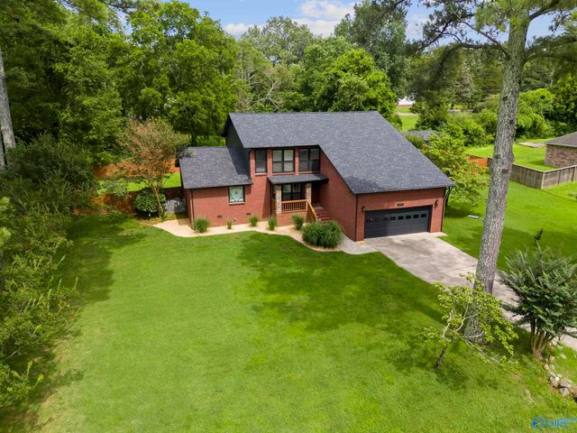 129 Jacque Jim Drive NE, Huntsville, AL 35810