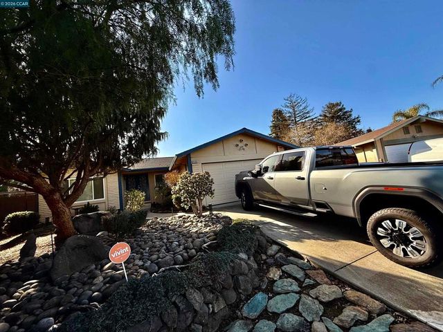 2132 Misty Ct, Pittsburg, CA 94565