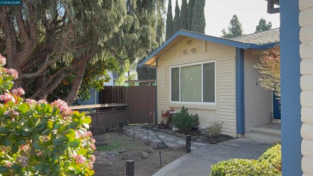 2132 Misty Ct, Pittsburg, CA 94565