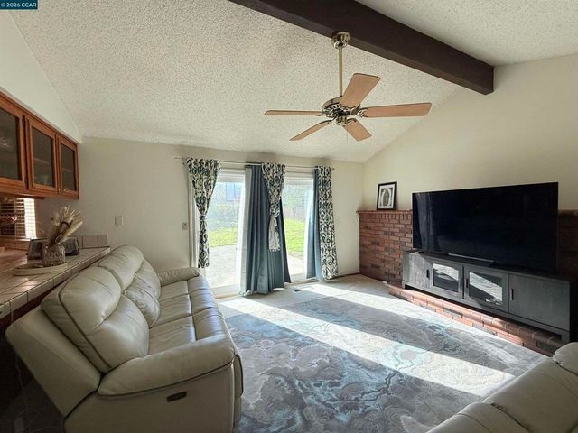 2132 Misty Ct, Pittsburg, CA 94565