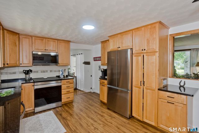 3 Birchwood Terrace, Enfield, CT 06082