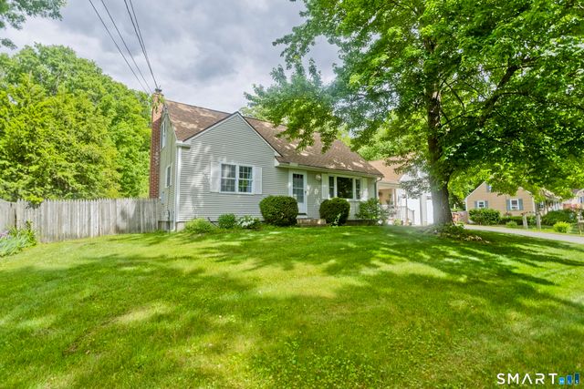 3 Birchwood Terrace, Enfield, CT 06082